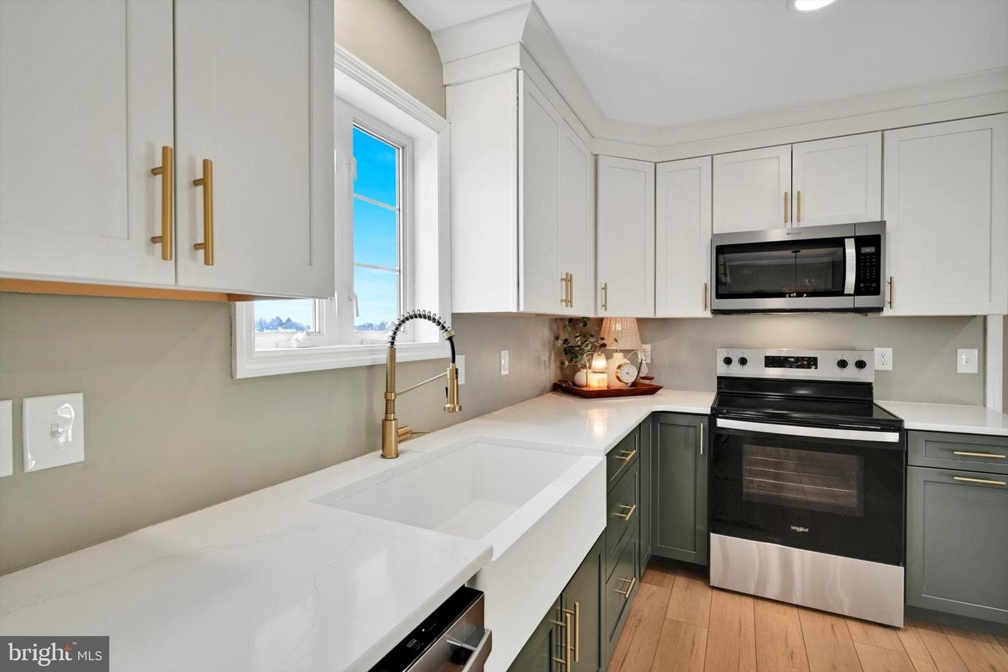 10 Georgie Lane photo 16