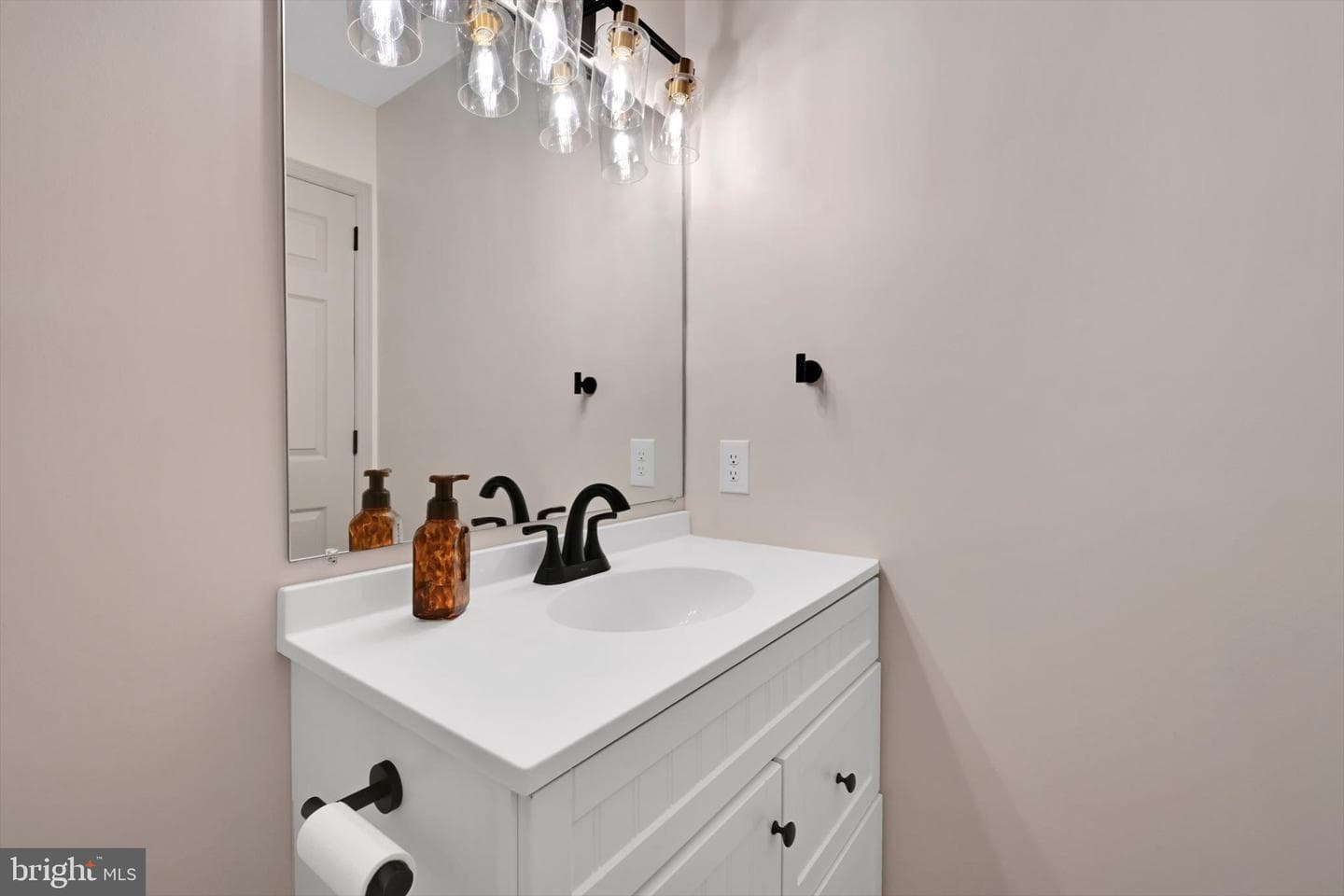 10 Georgie Lane photo 35