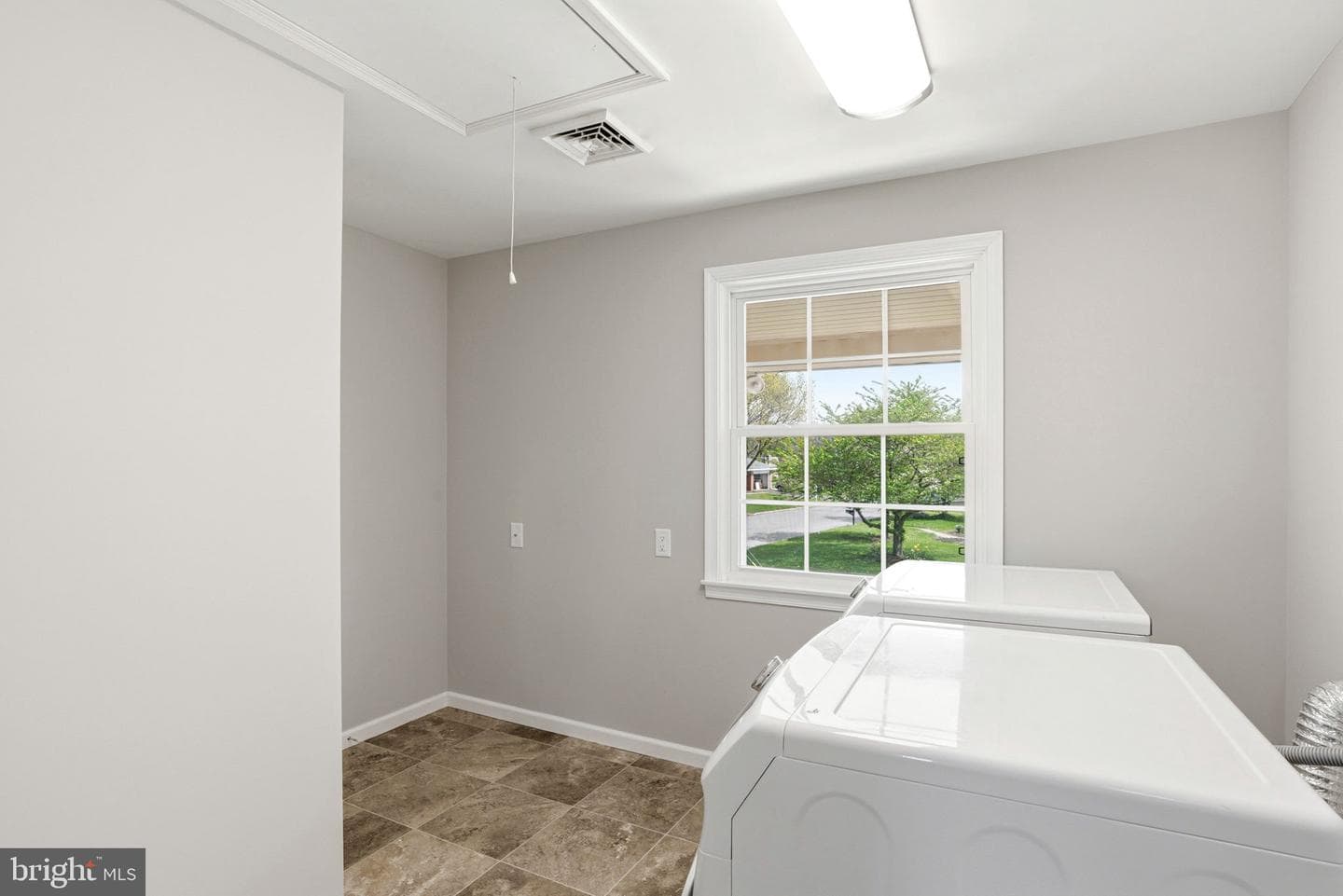 1003 E Cherry Street photo 23