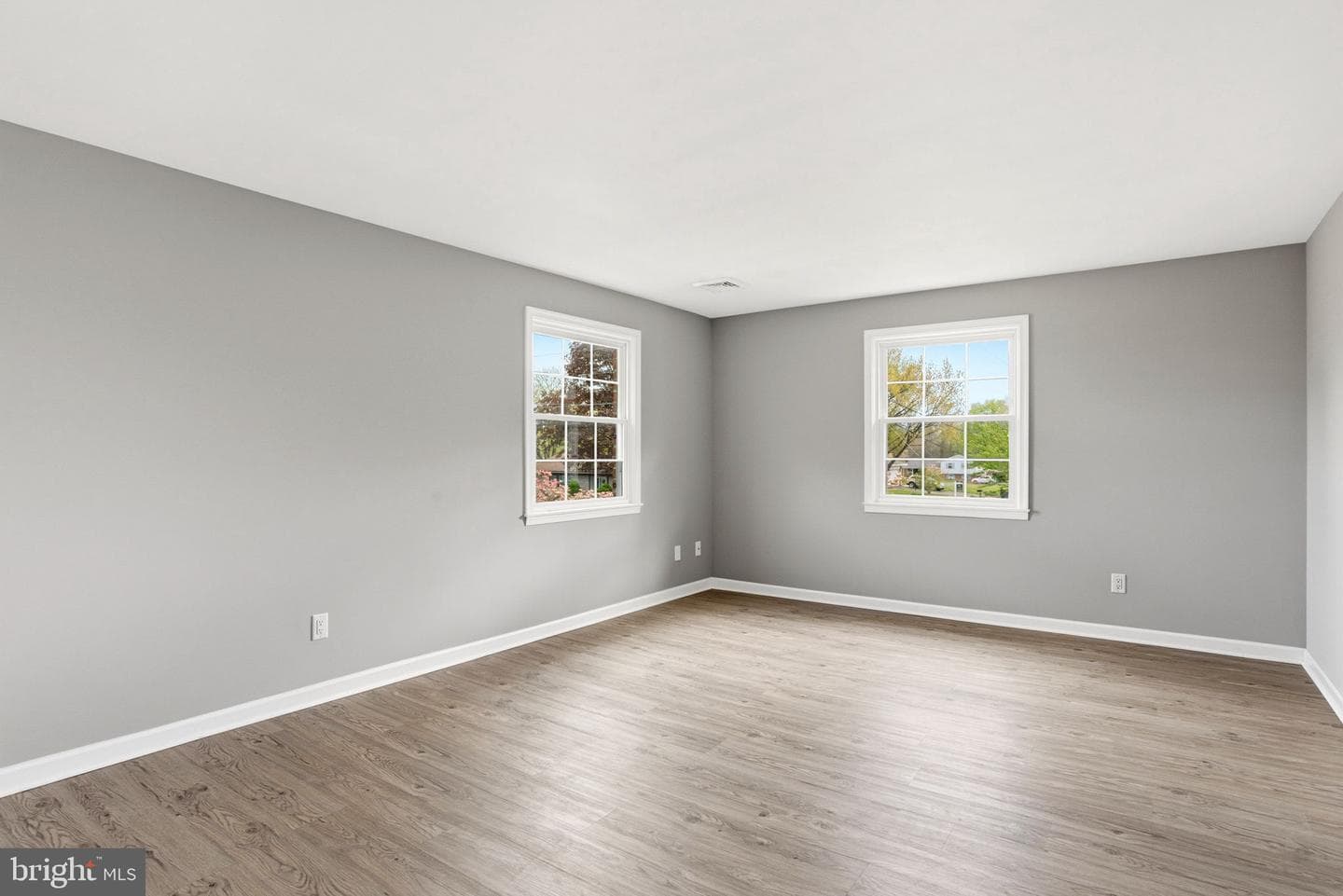 1003 E Cherry Street photo 24