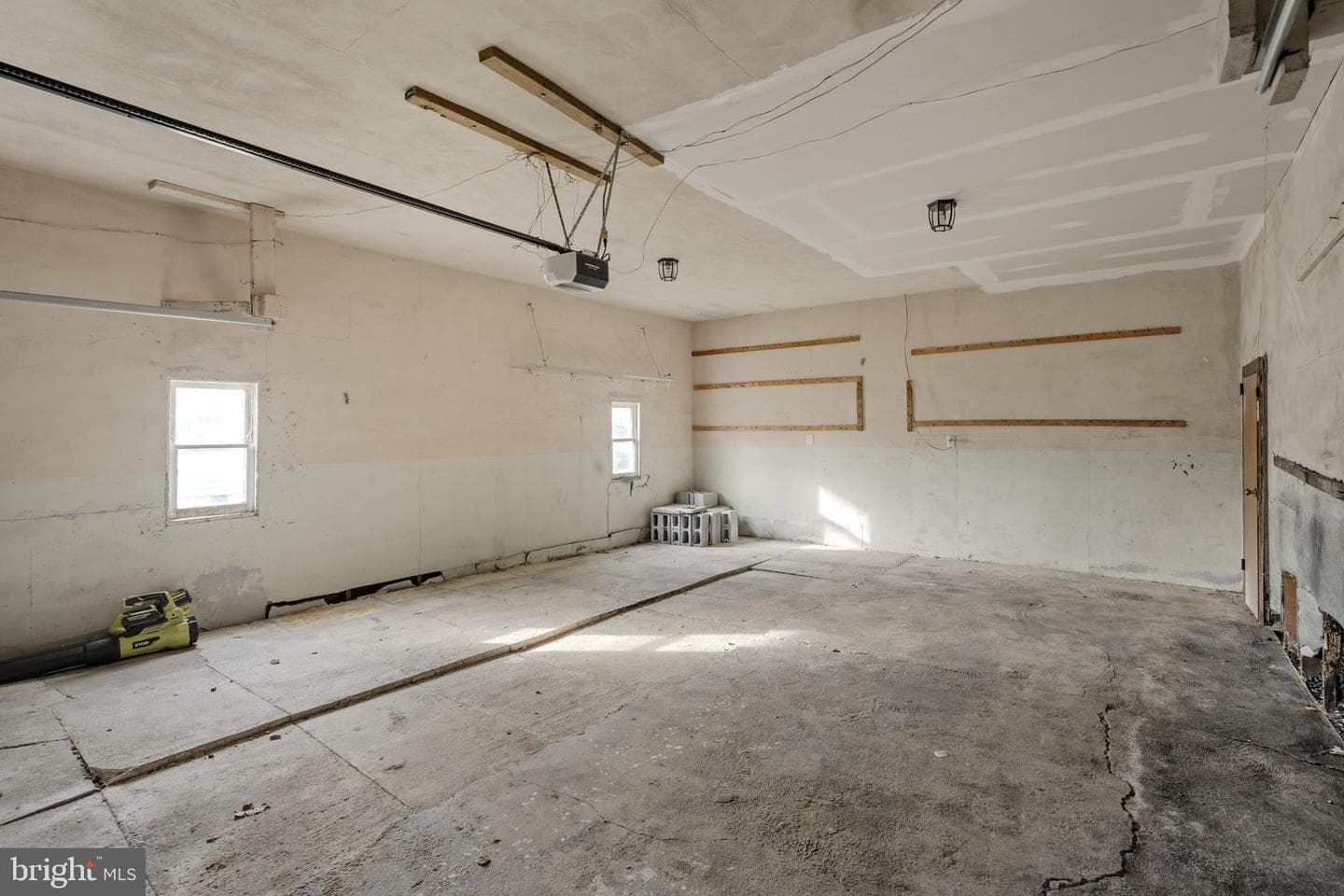 625 N Lincoln Street photo 38