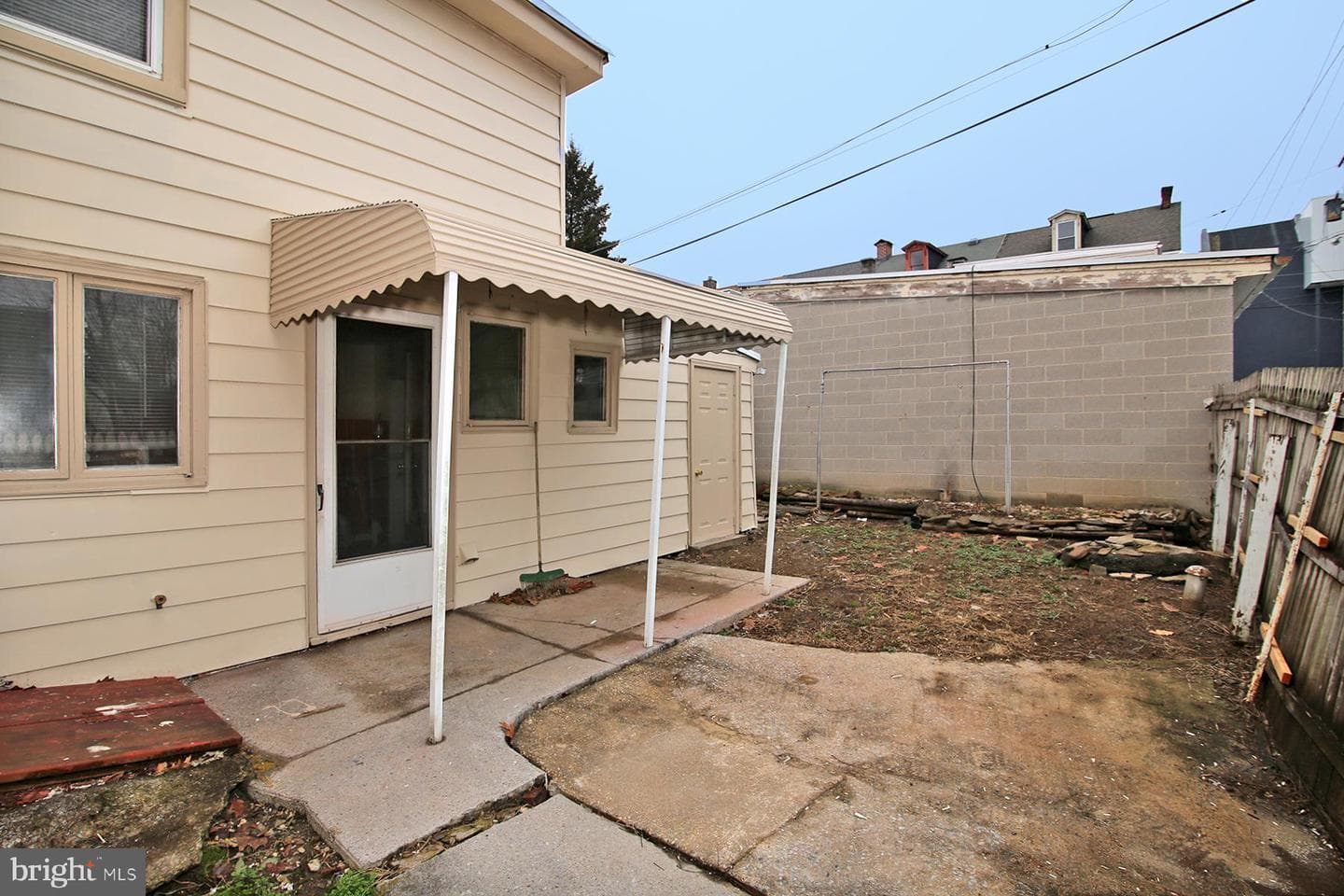 923 Guilford Street photo 3