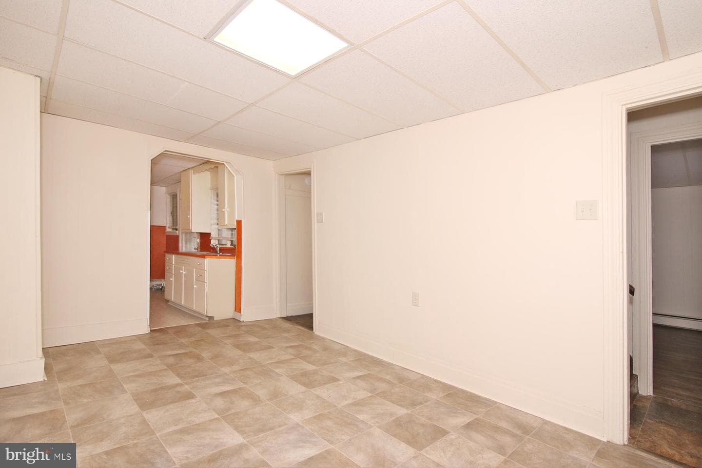 923 Guilford Street photo 9