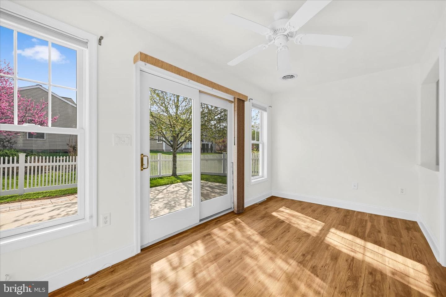 1029 Alden Way photo 19