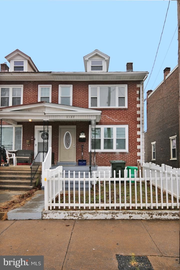 1127 Willow Street photo 2