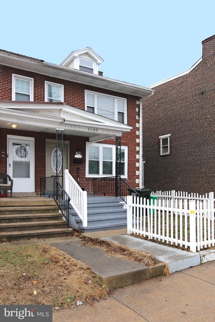 1127 Willow Street photo 3