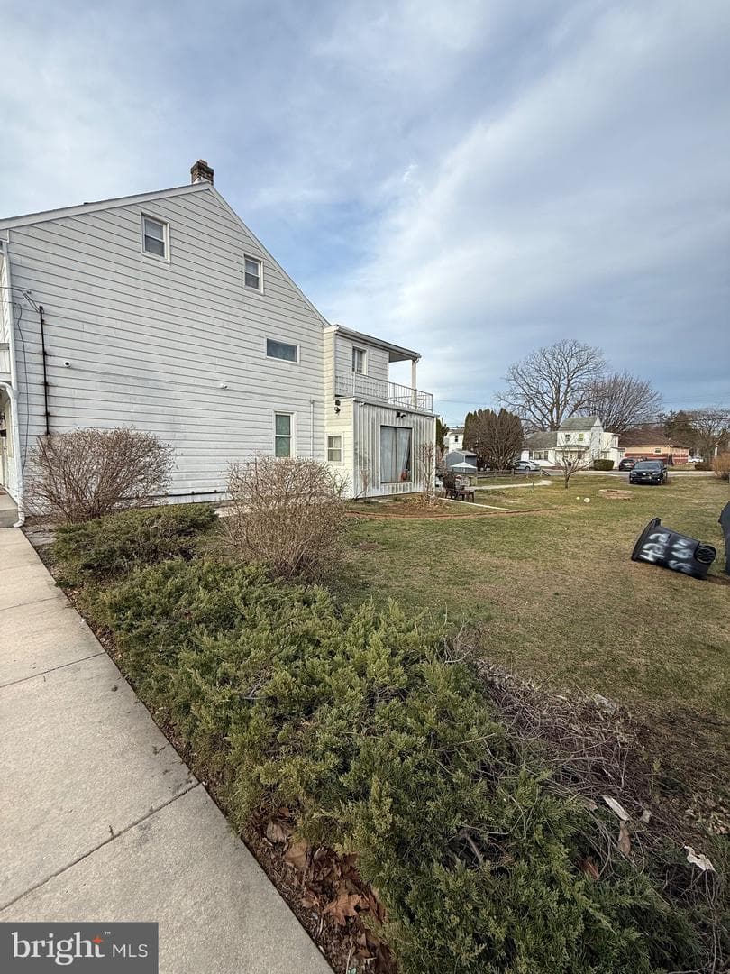 422 S 6th Street photo 4
