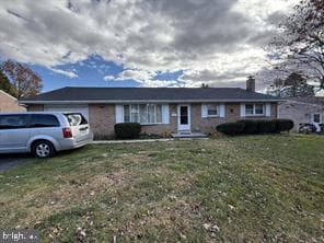 1140 Cedar Crest Drive photo 1