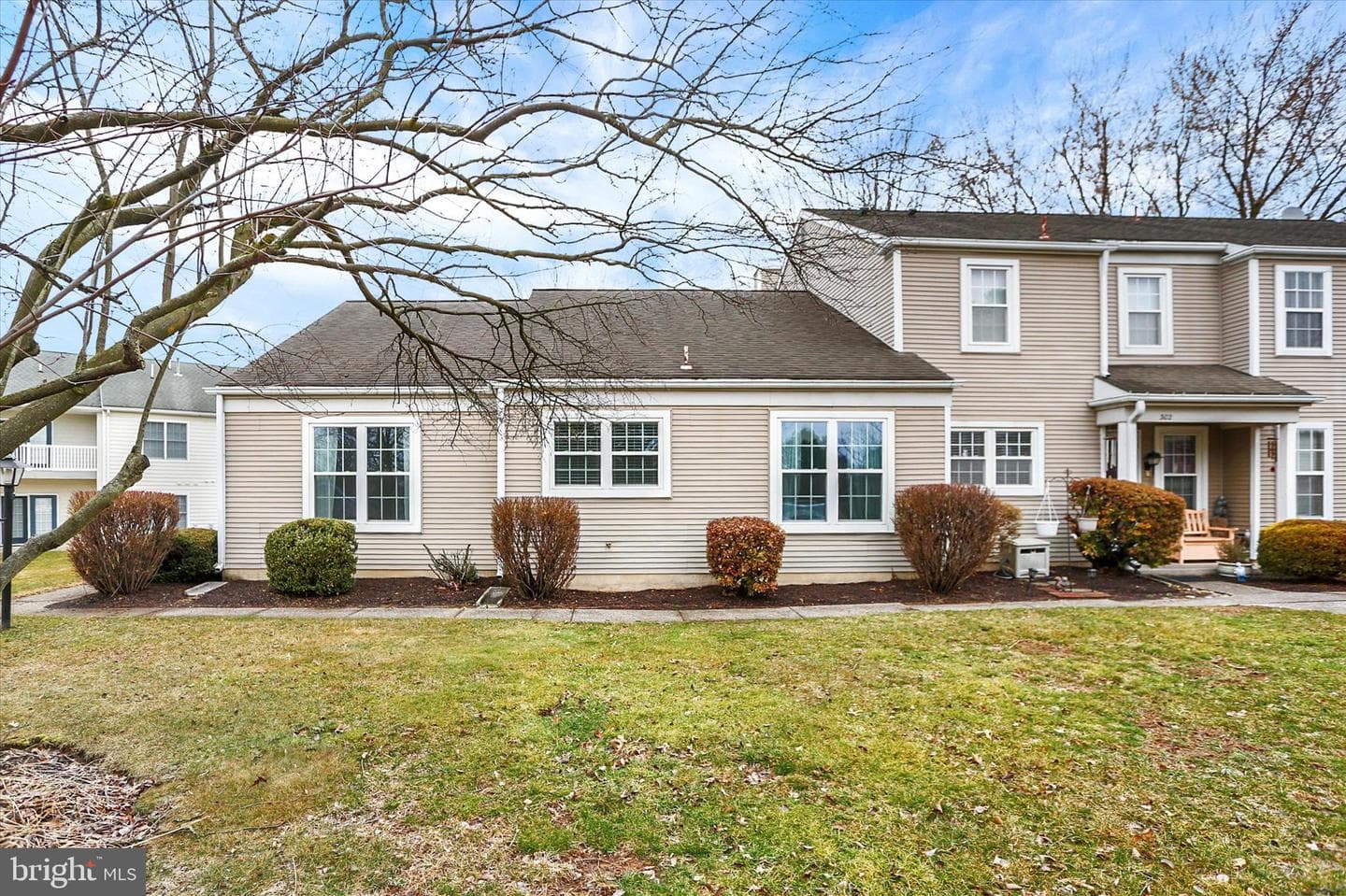 301 Barrington Ct photo 2