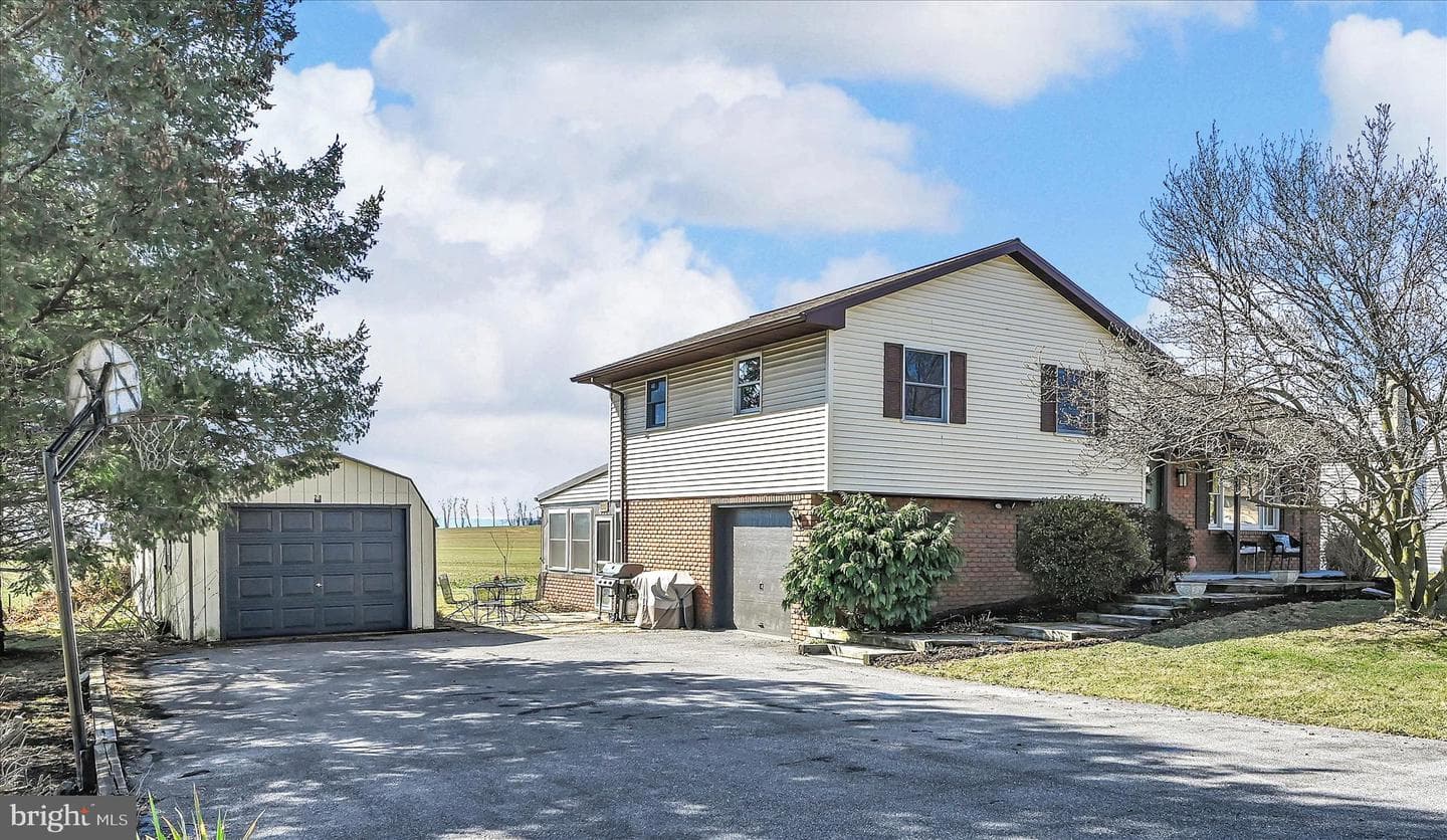 28 Maple Lane photo 5
