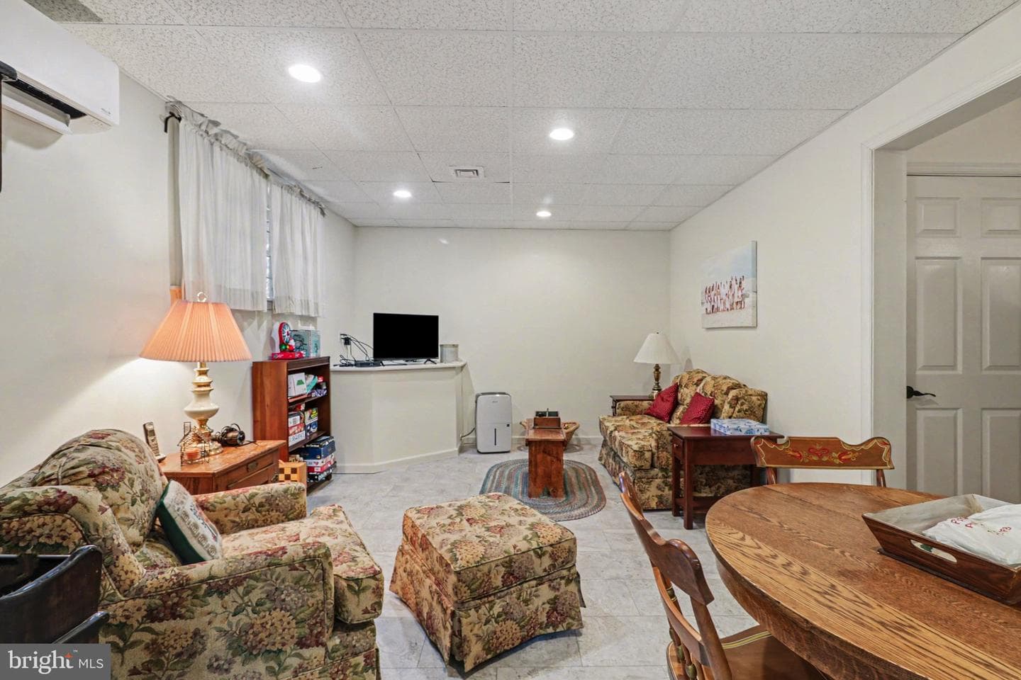 266 Farmhouse Ln photo 24