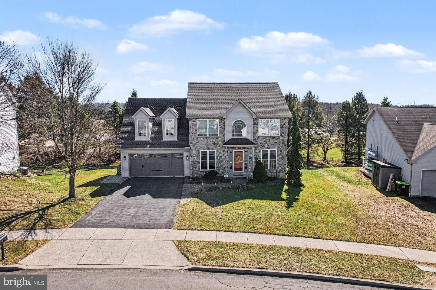 266 Farmhouse Ln photo 3