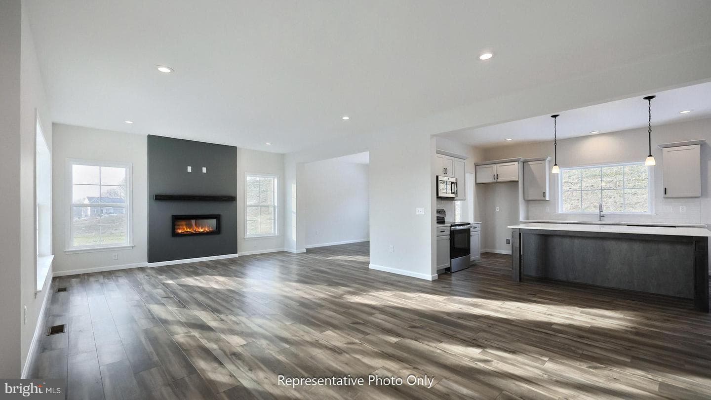 641 Sunset Boulevard photo 15