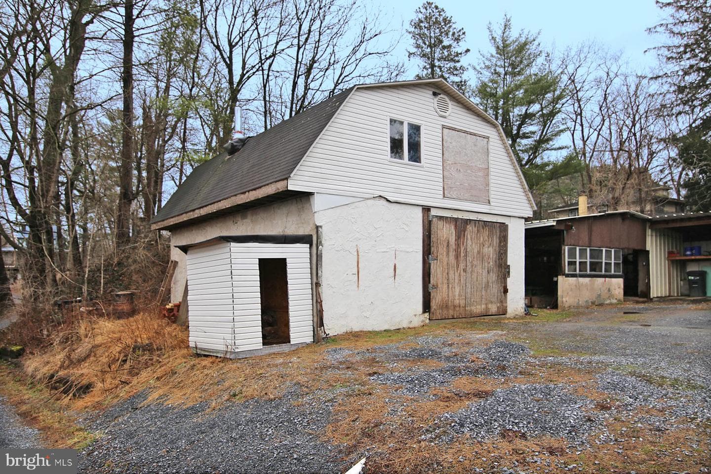 672 Ono Road photo 2
