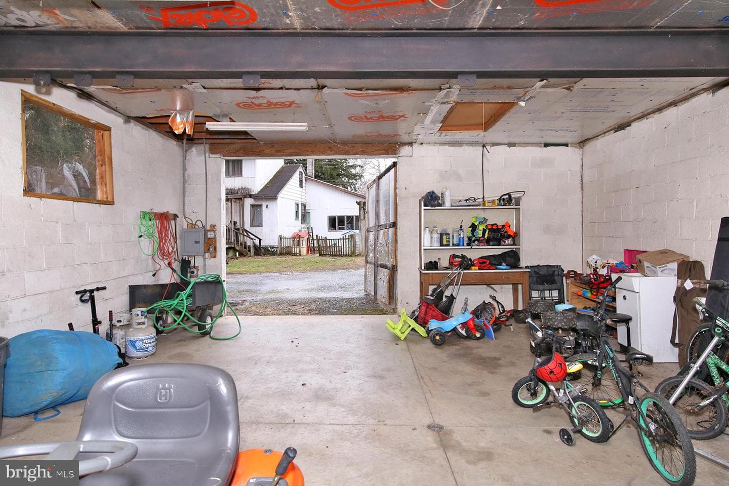 672 Ono Road photo 3
