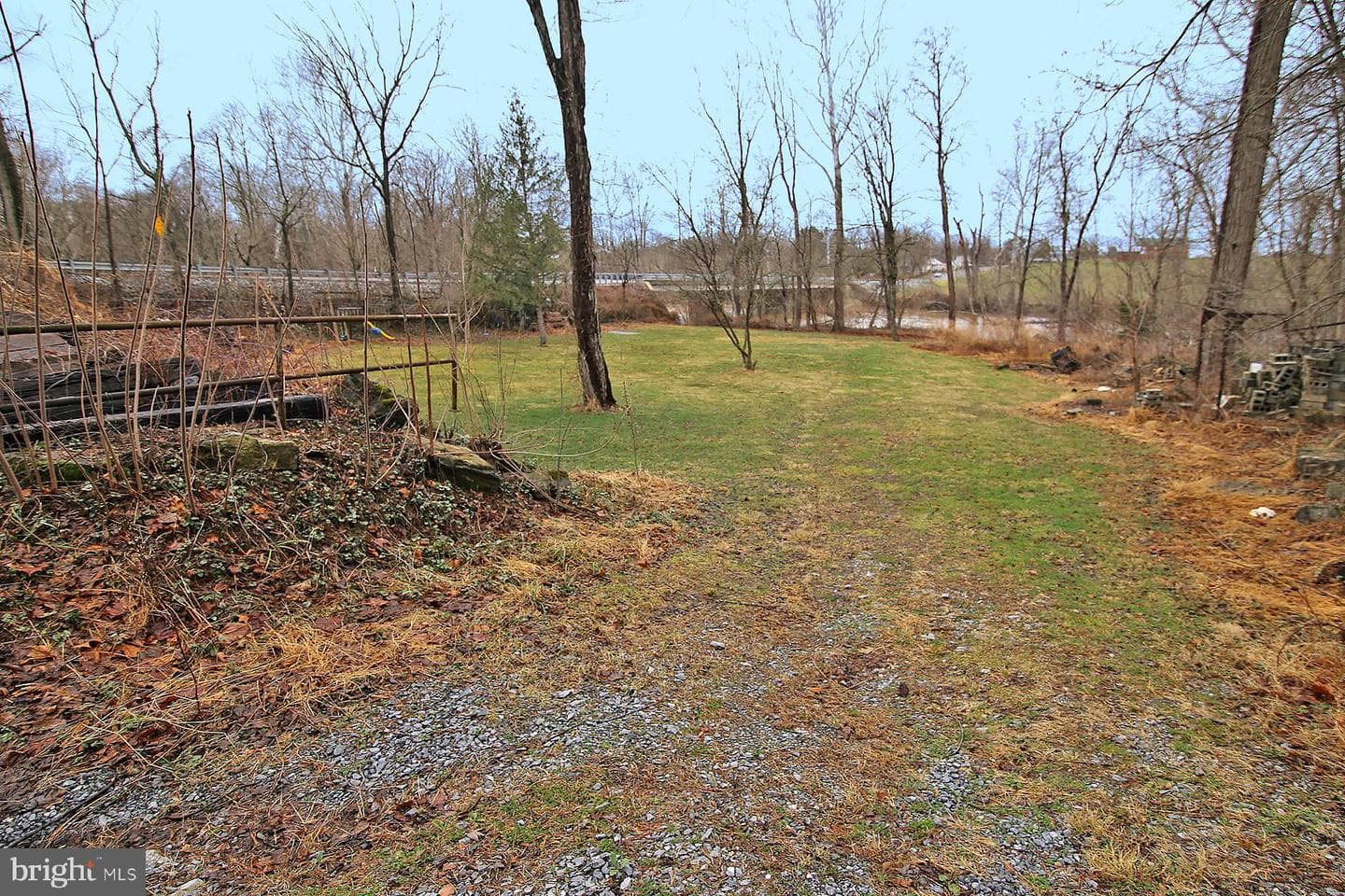 672 Ono Road photo 5