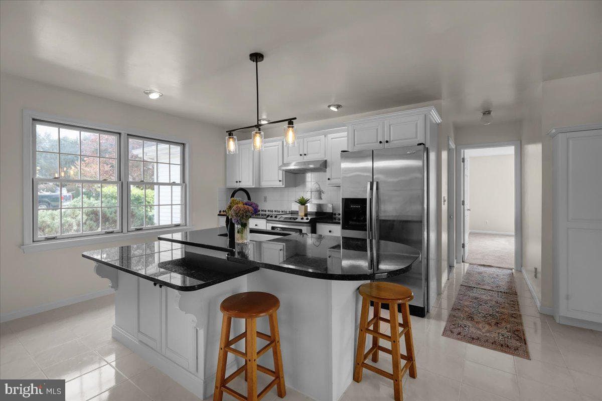 47 Norway Lane photo 10