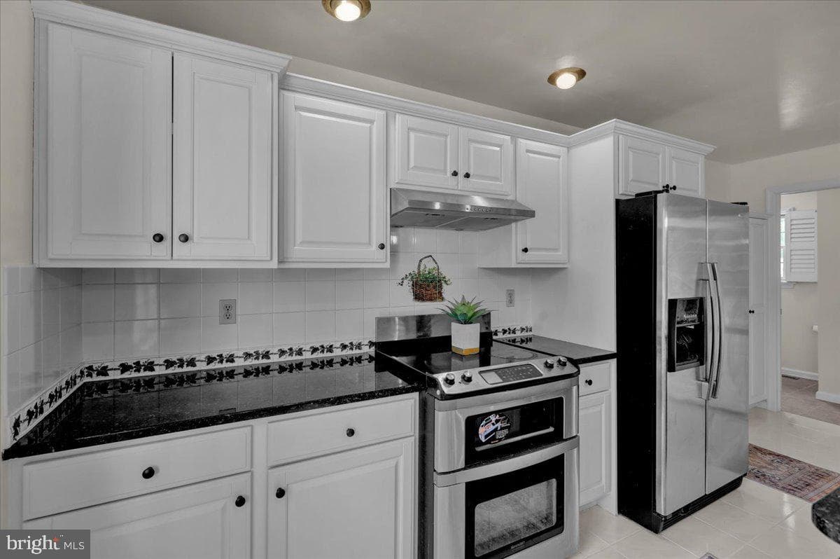 47 Norway Lane photo 12