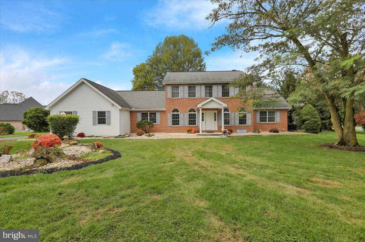 47 Norway Lane photo 3