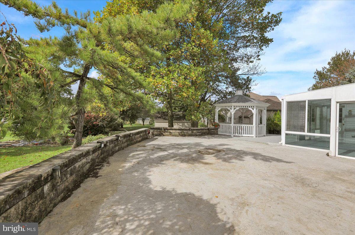 47 Norway Lane photo 41