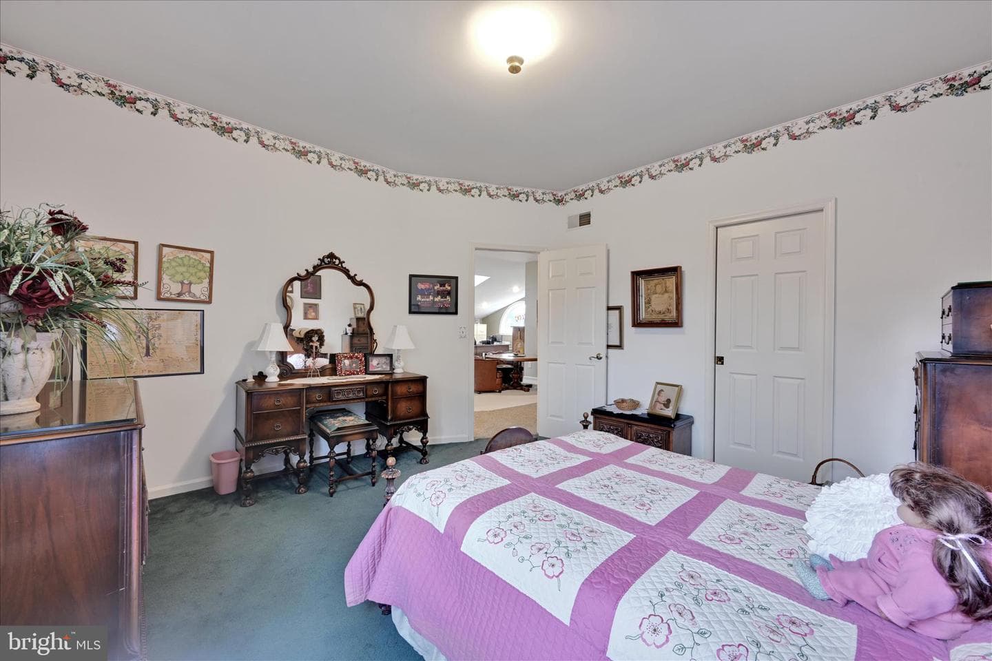 725 Brookside Lane photo 32