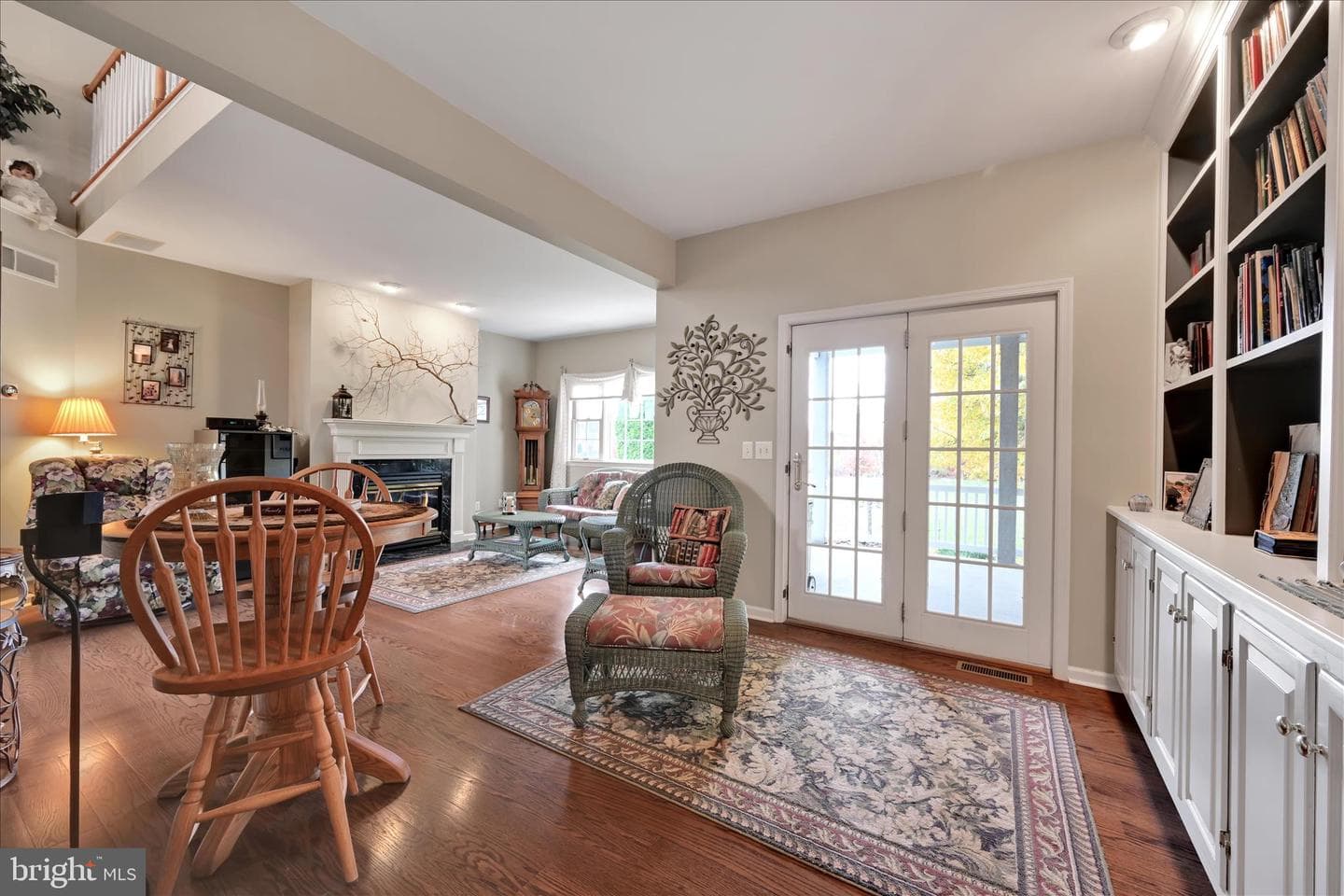 725 Brookside Lane photo 37