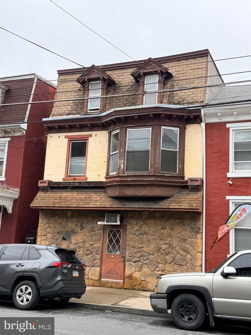 531 Lehman Street photo 2