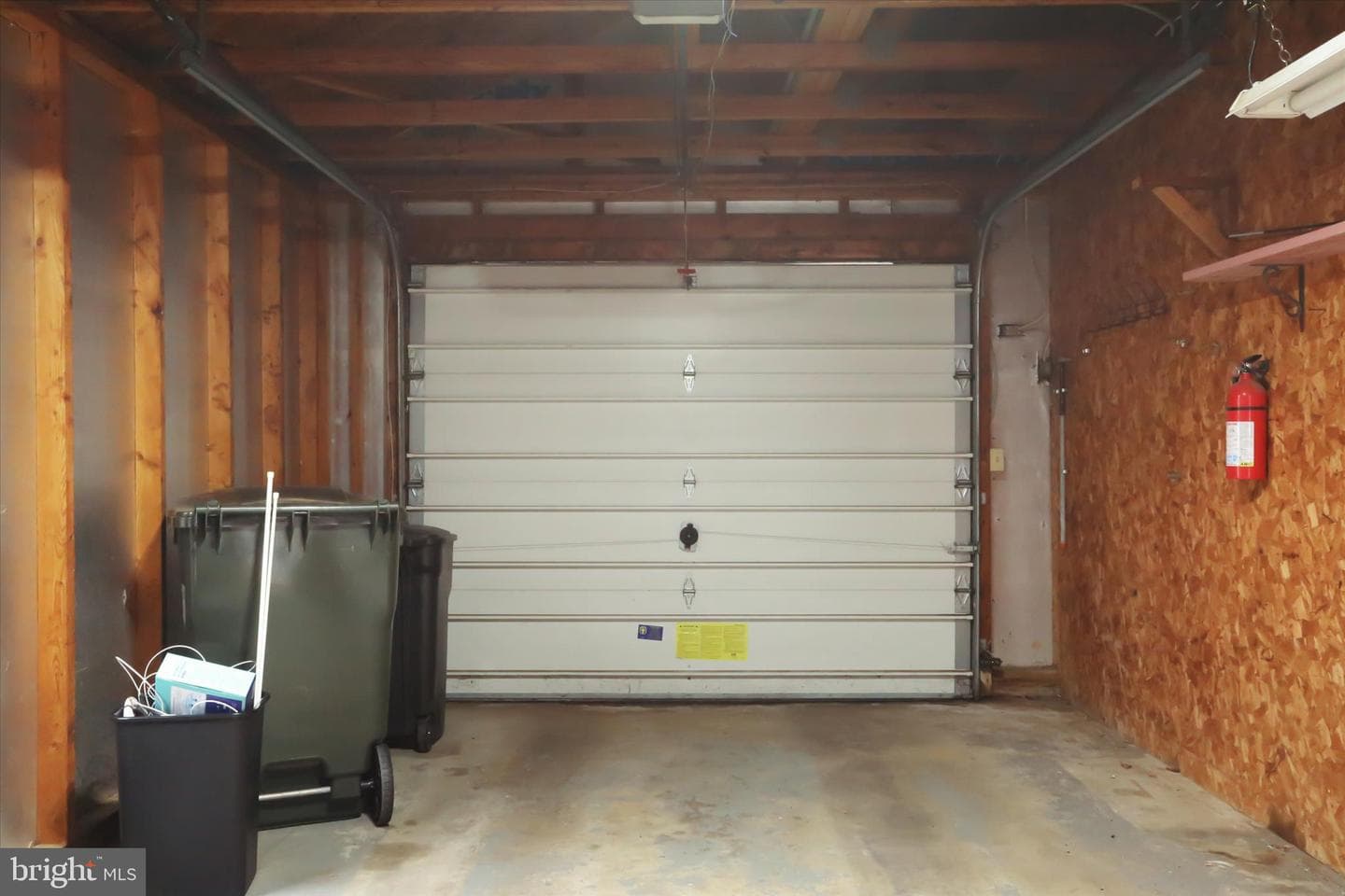 511 Cambridge Court photo 37