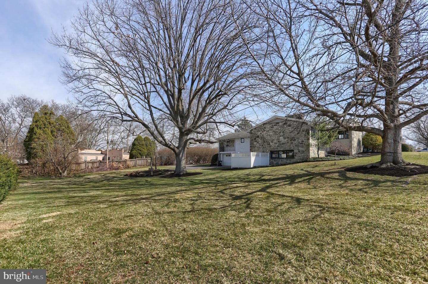 129 S Center Street photo 40
