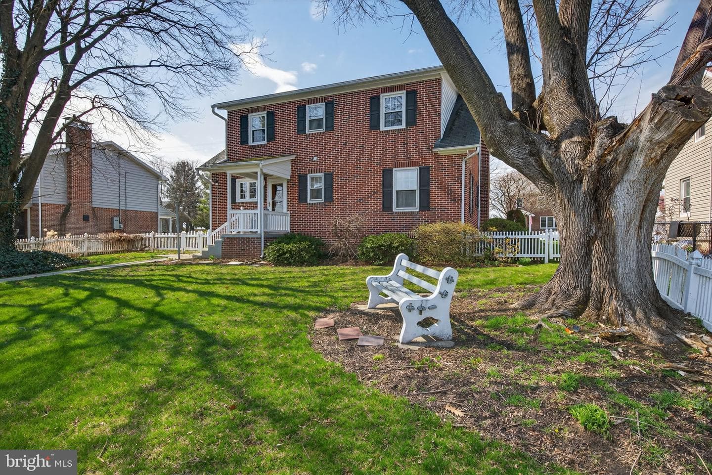 108 S Locust Street photo 44