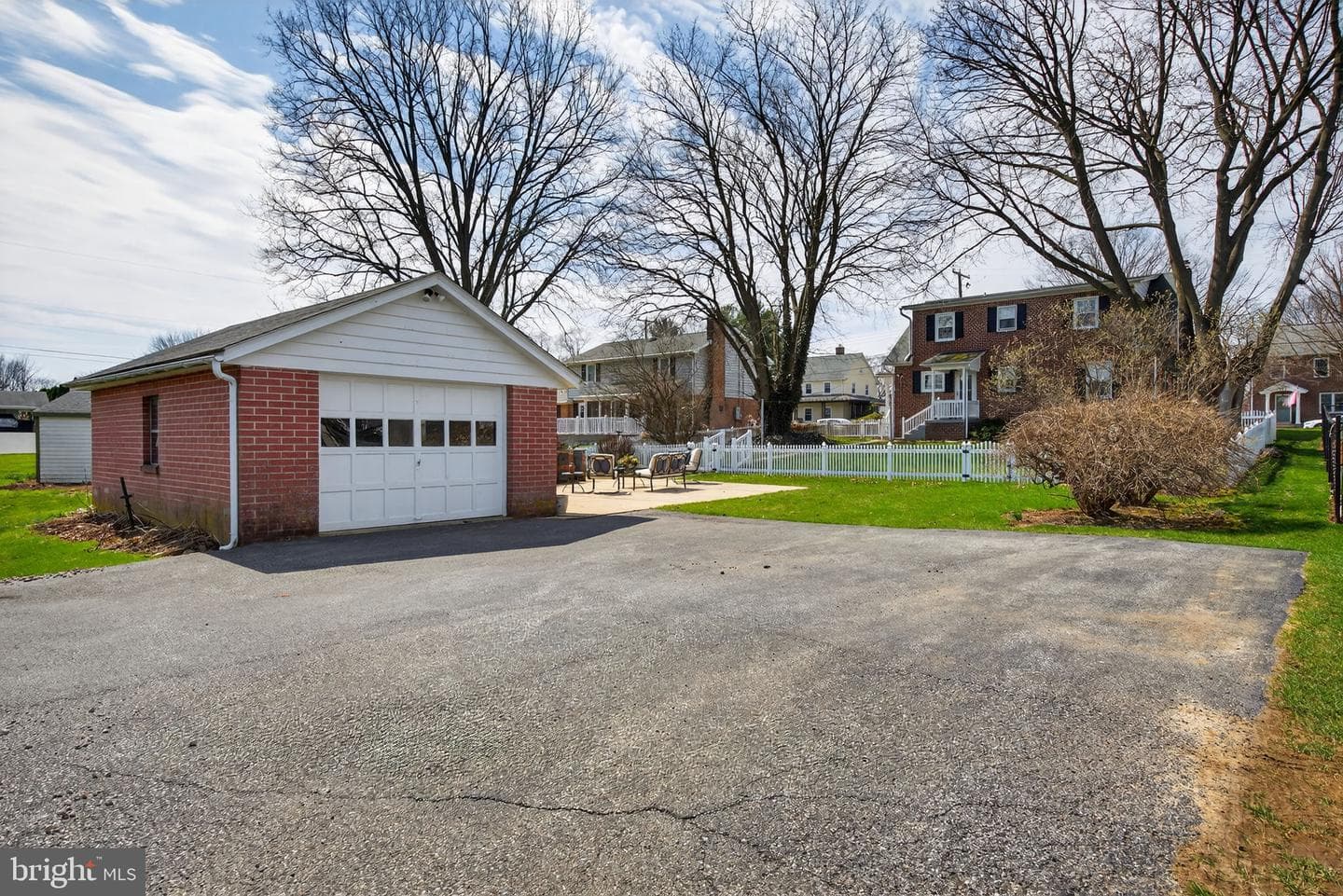 108 S Locust Street photo 50