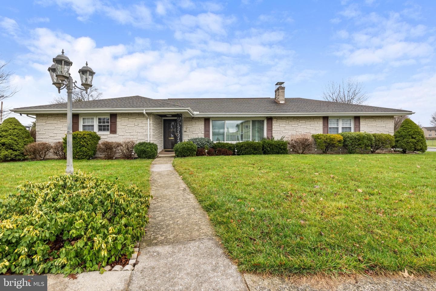 134 Lynnwood Drive photo 2