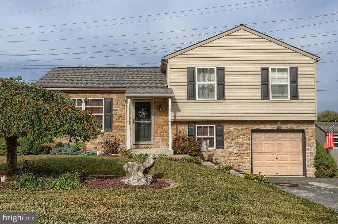 57 E Brookfield Dr