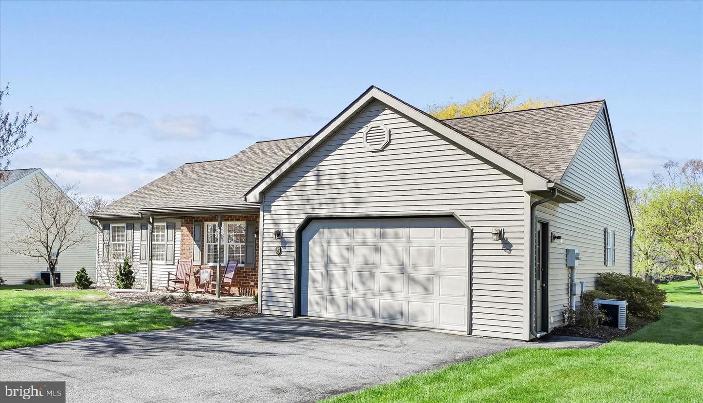 5 Springhouse Drive photo 3