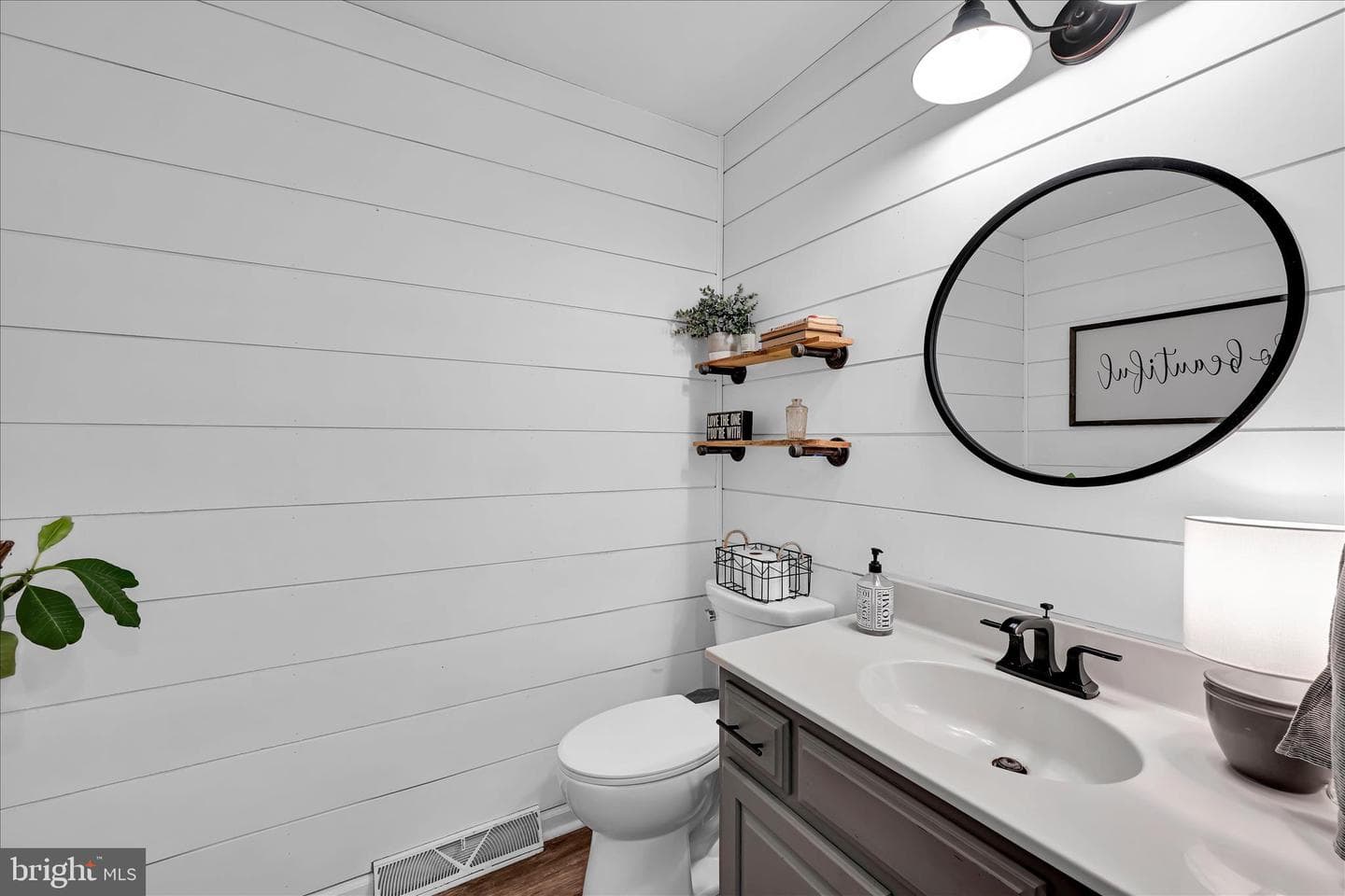 7 N Butterfly Drive photo 27