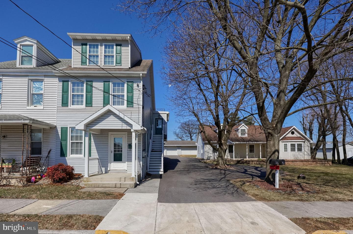 719 Hill Street photo 4