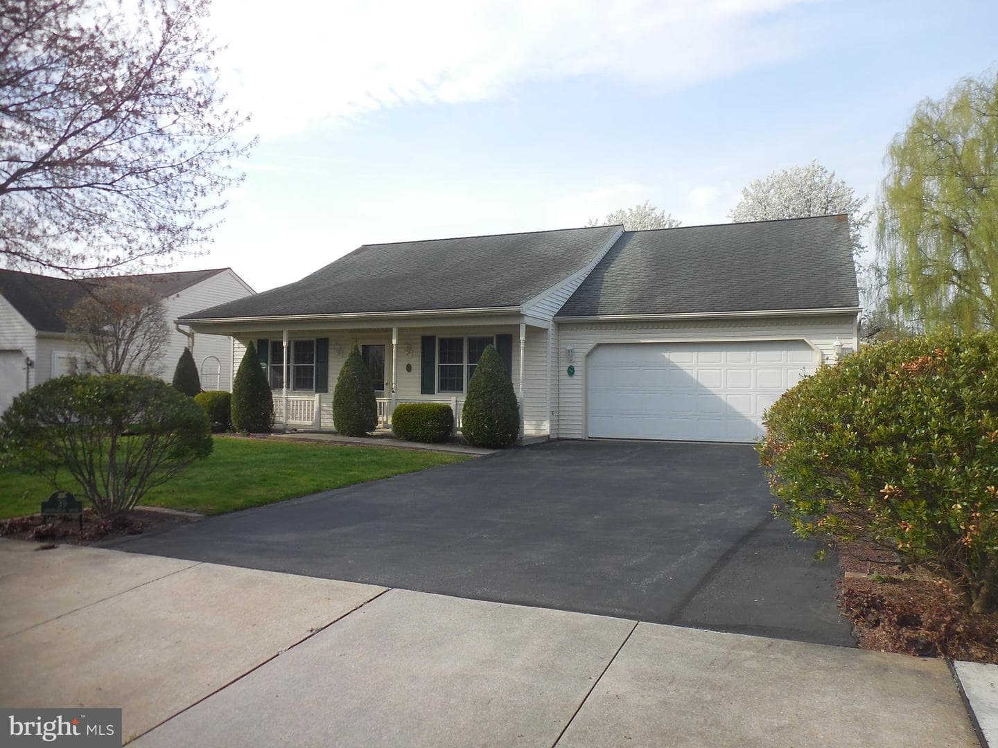 39 Springhouse Drive photo 2