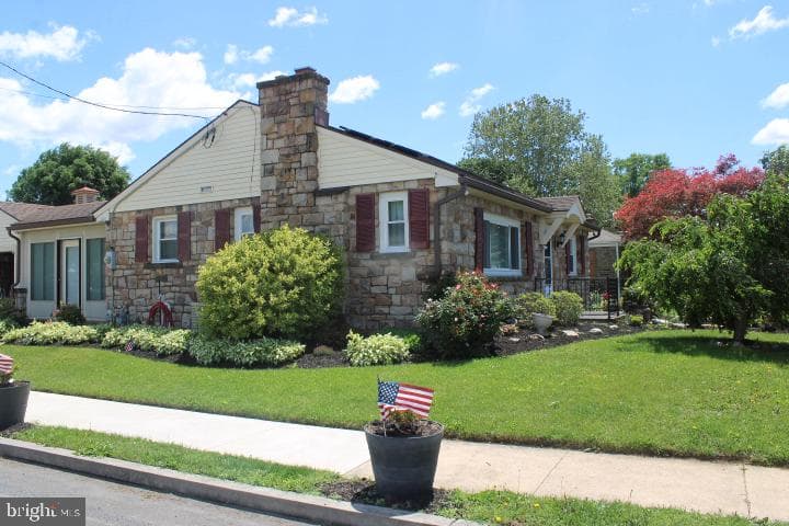 158 N Green Street photo 3
