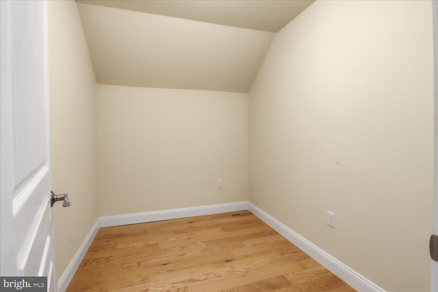 141 Bell Road photo 36