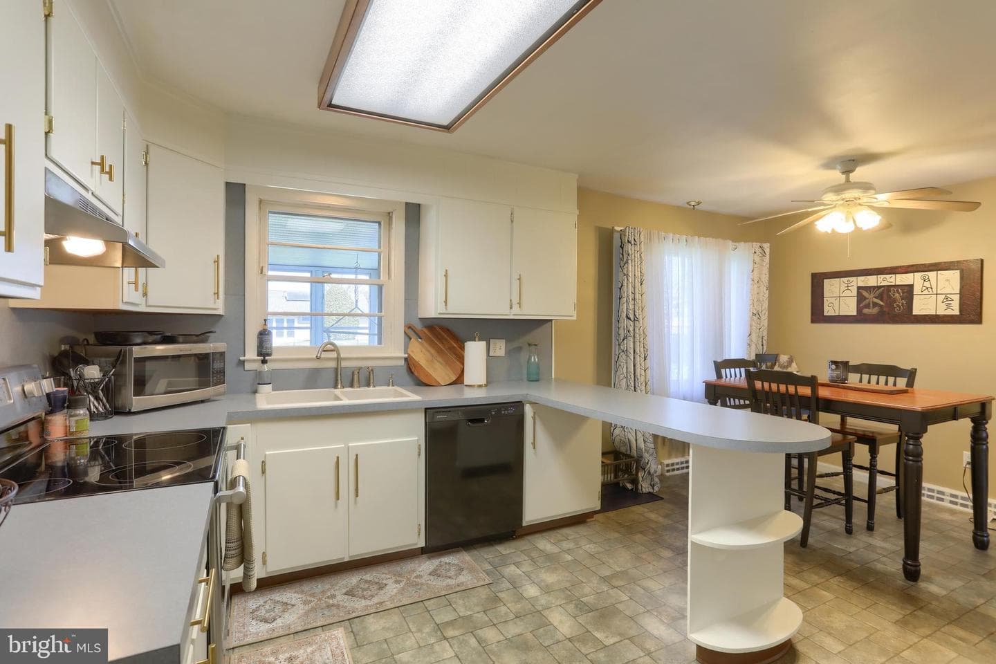 811 E Canal Street photo 13