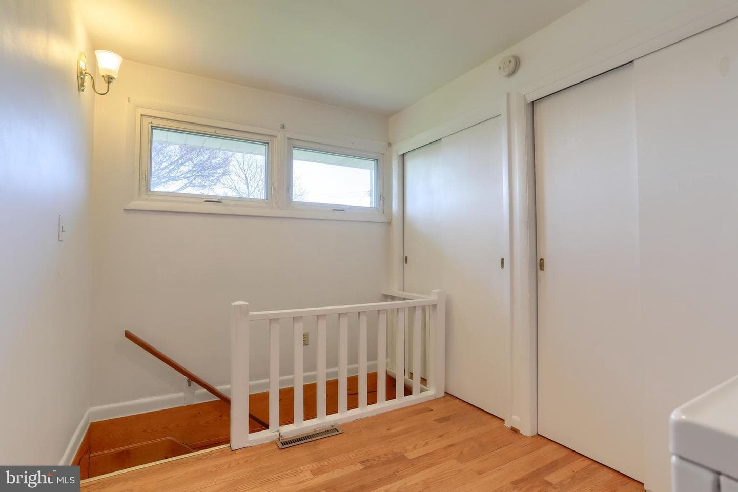 811 E Canal Street photo 25
