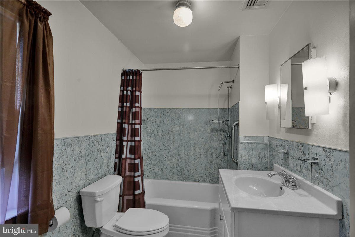 618 Smith Avenue photo 30