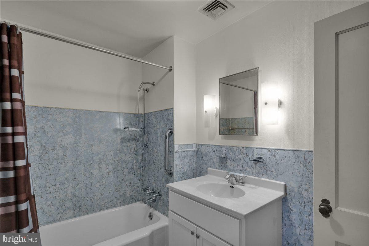 618 Smith Avenue photo 31