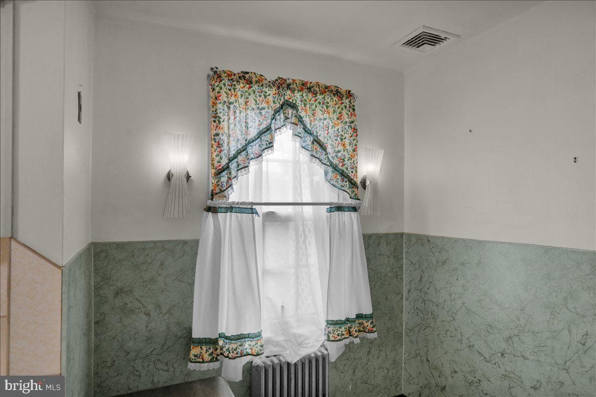 618 Smith Avenue photo 32