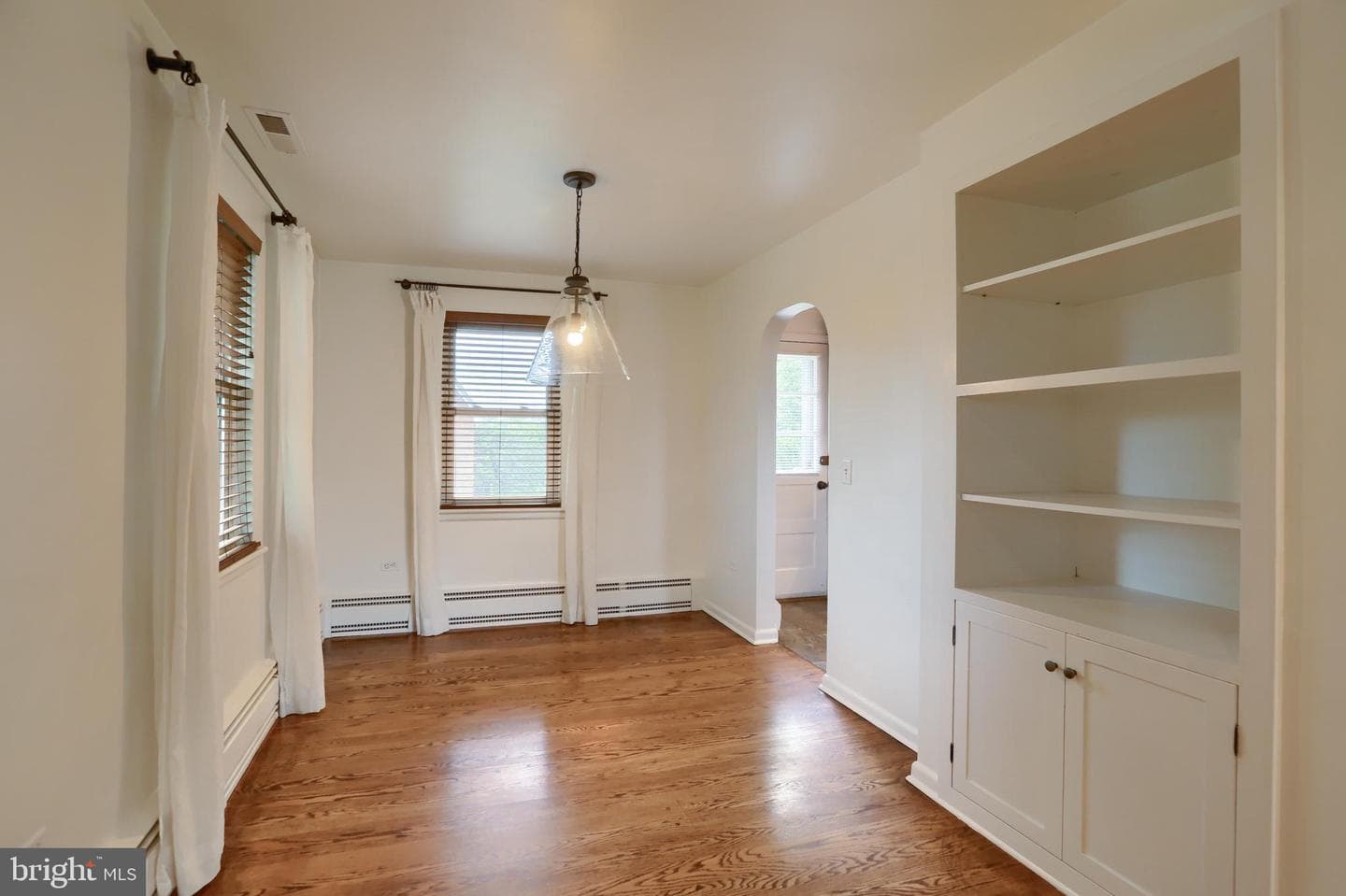 702 S 1st Avenue photo 9