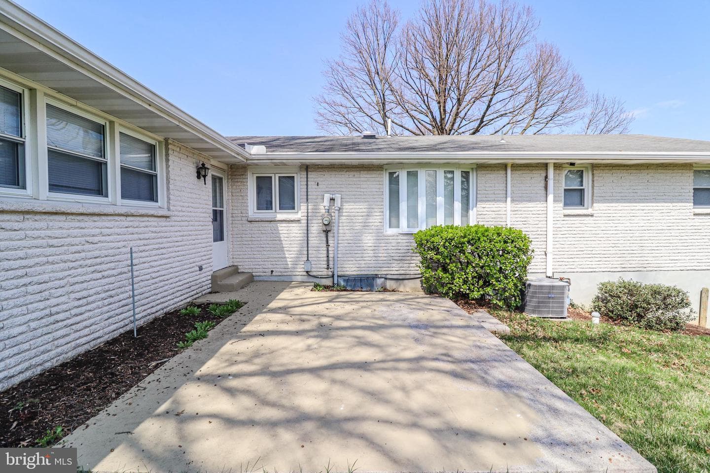 426 Edgewood Drive photo 8