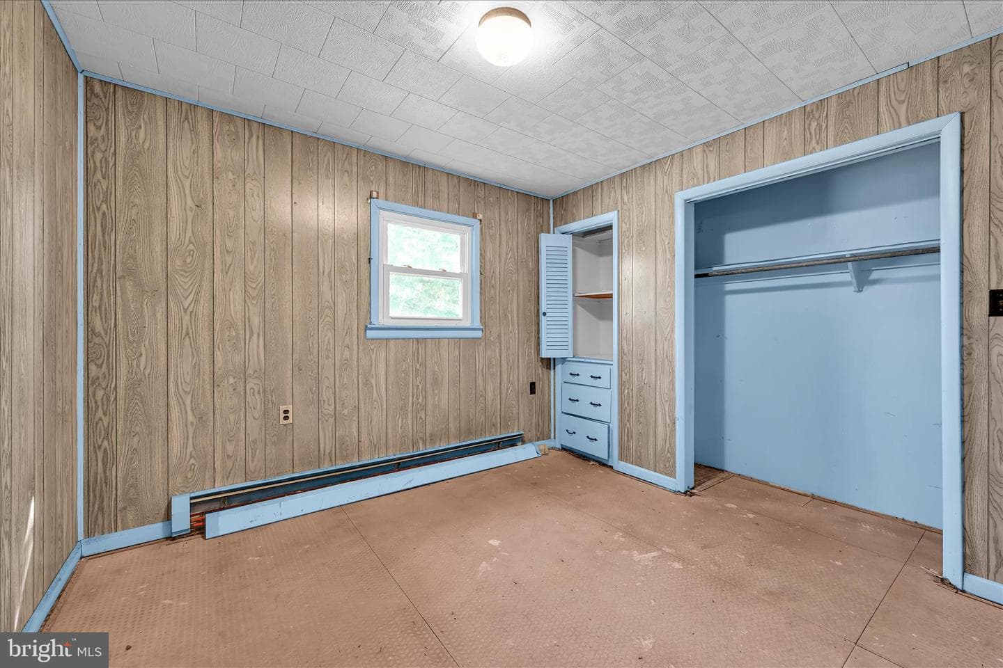 83 Silvertown Road photo 16