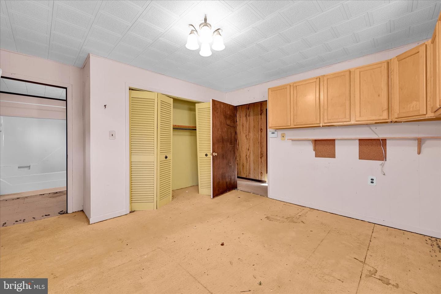 83 Silvertown Road photo 22