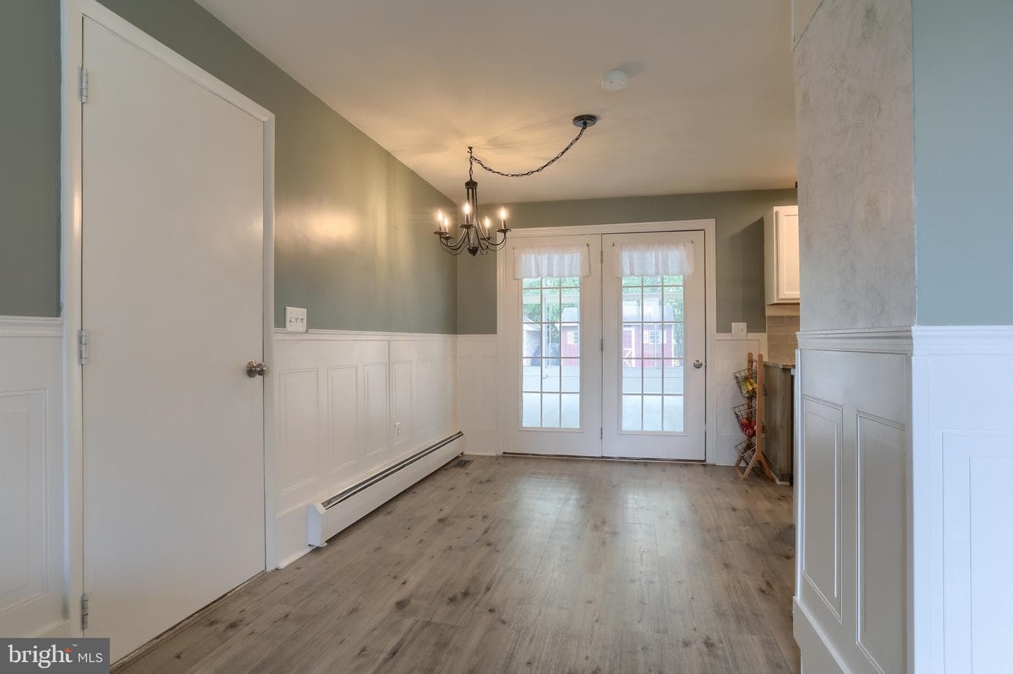 406 Wilshire Drive photo 11