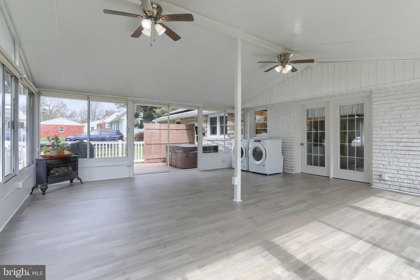 406 Wilshire Drive photo 17